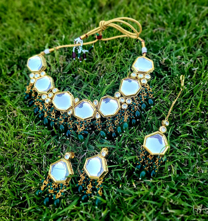 Real Kundan Set With Meenakari in The Back (Dabbi Kundan)