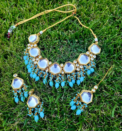 Real Kundan Set With Meenakari in The Back (Dabbi Kundan)