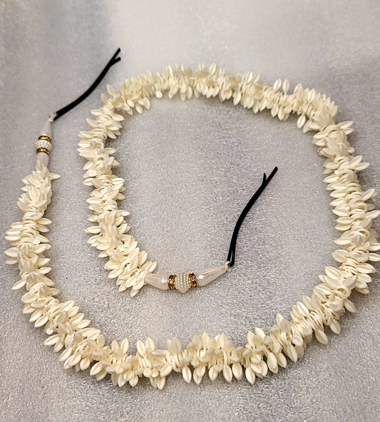 Long Hair Gajra With Fragrance & Pins image 3