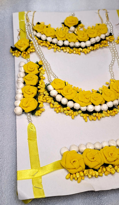 Flower Jewelry For Mehnadi Ceremony