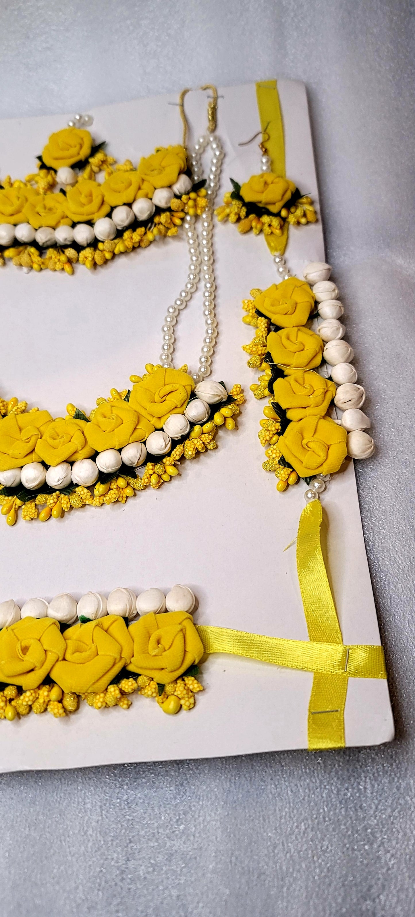 Flower Jewelry For Mehnadi Ceremony