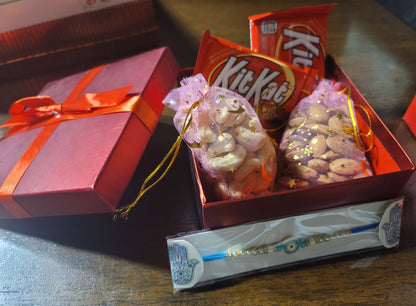 Rakhi Hamper With Rakhi & Dry Fruit (3×4 Inches Pouch)