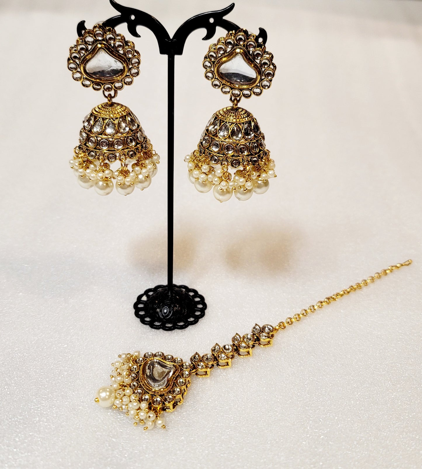 Royal Kundan Jhunki Set With Tikka