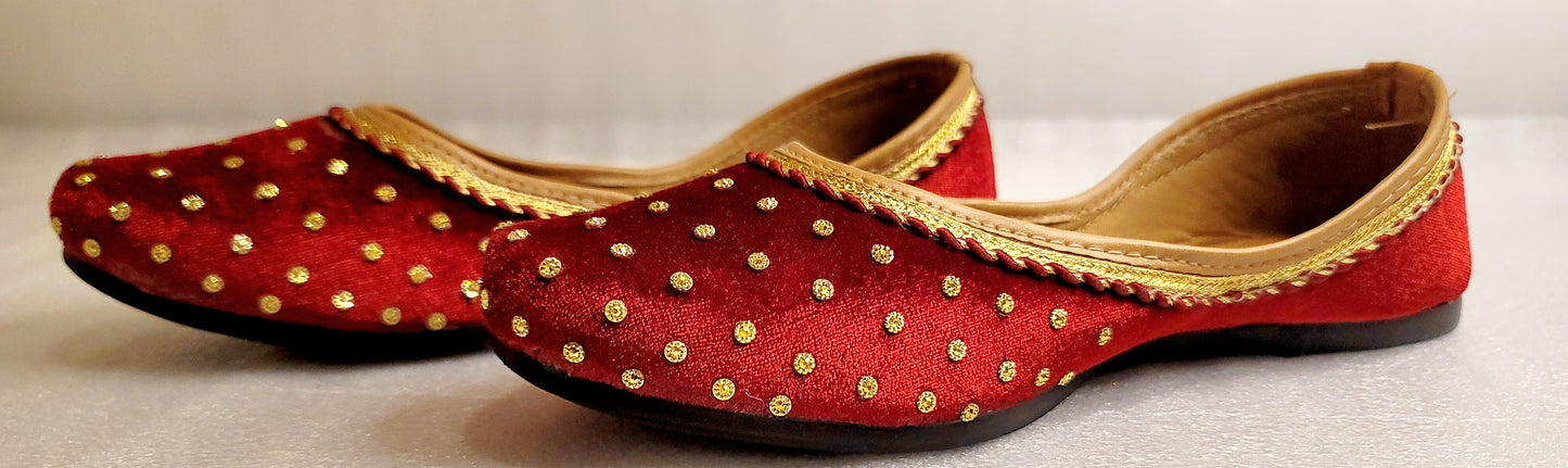 Punjabi Velvet Jutti With Simple Look (Wine/Maroon)