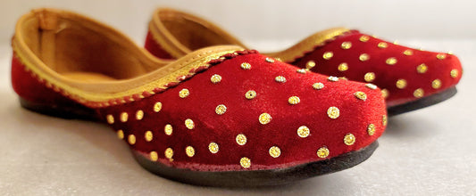 Punjabi Velvet Jutti With Simple Look (Wine/Maroon)