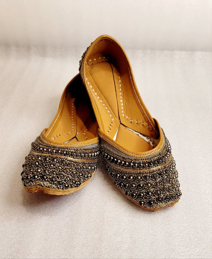 Trending Punjabi Jutti GRAY