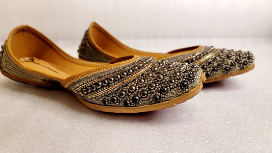 Trending Punjabi Jutti GRAY image 3