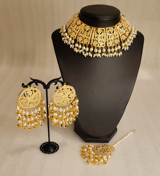 Real Jadau Choker Set With Stylish Oversized Studs & Tikka image 3
