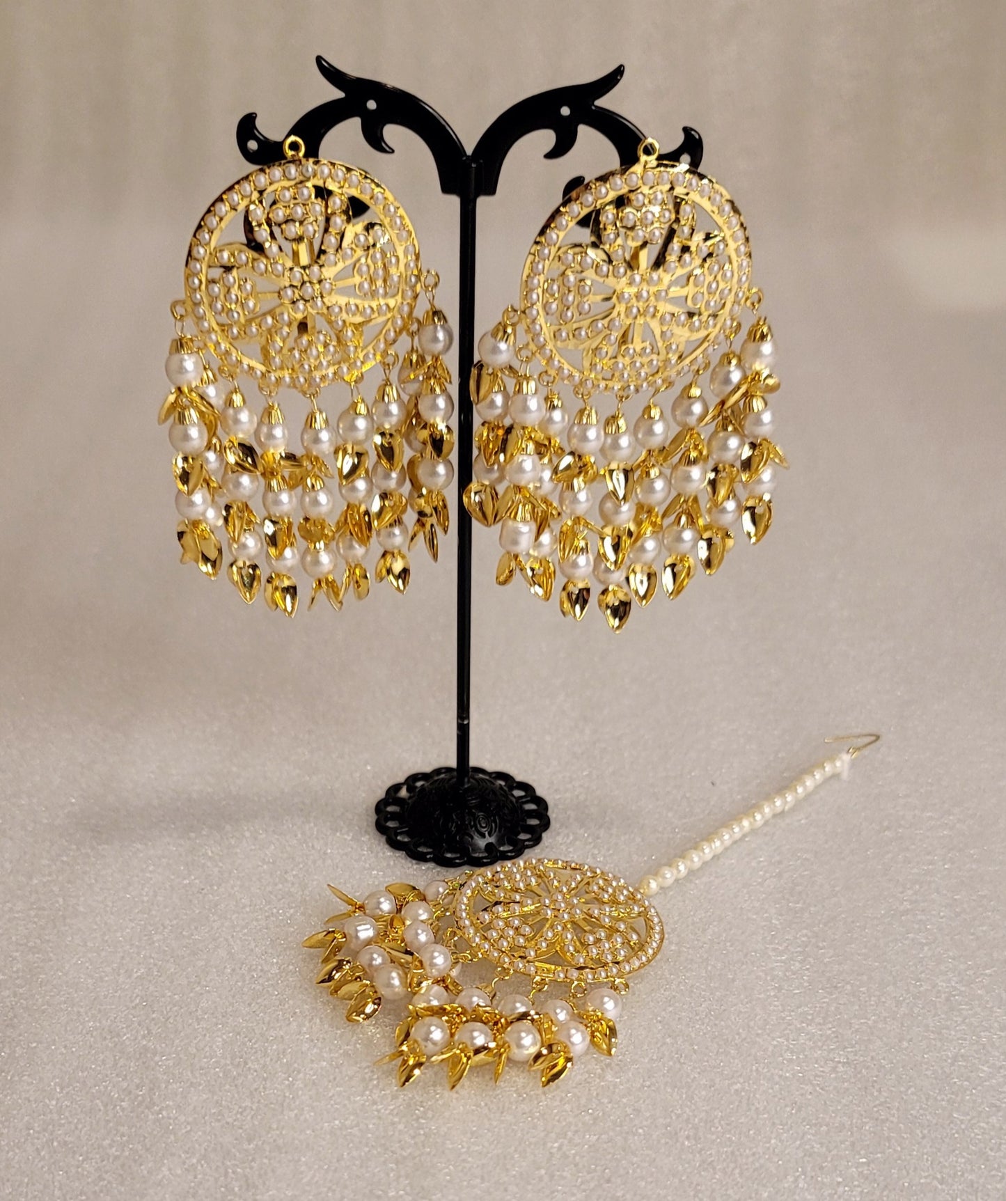 Real Jadau Choker Set With Stylish Oversized Studs & Tikka