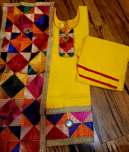 Kids Fulkari Suit (Yellow)