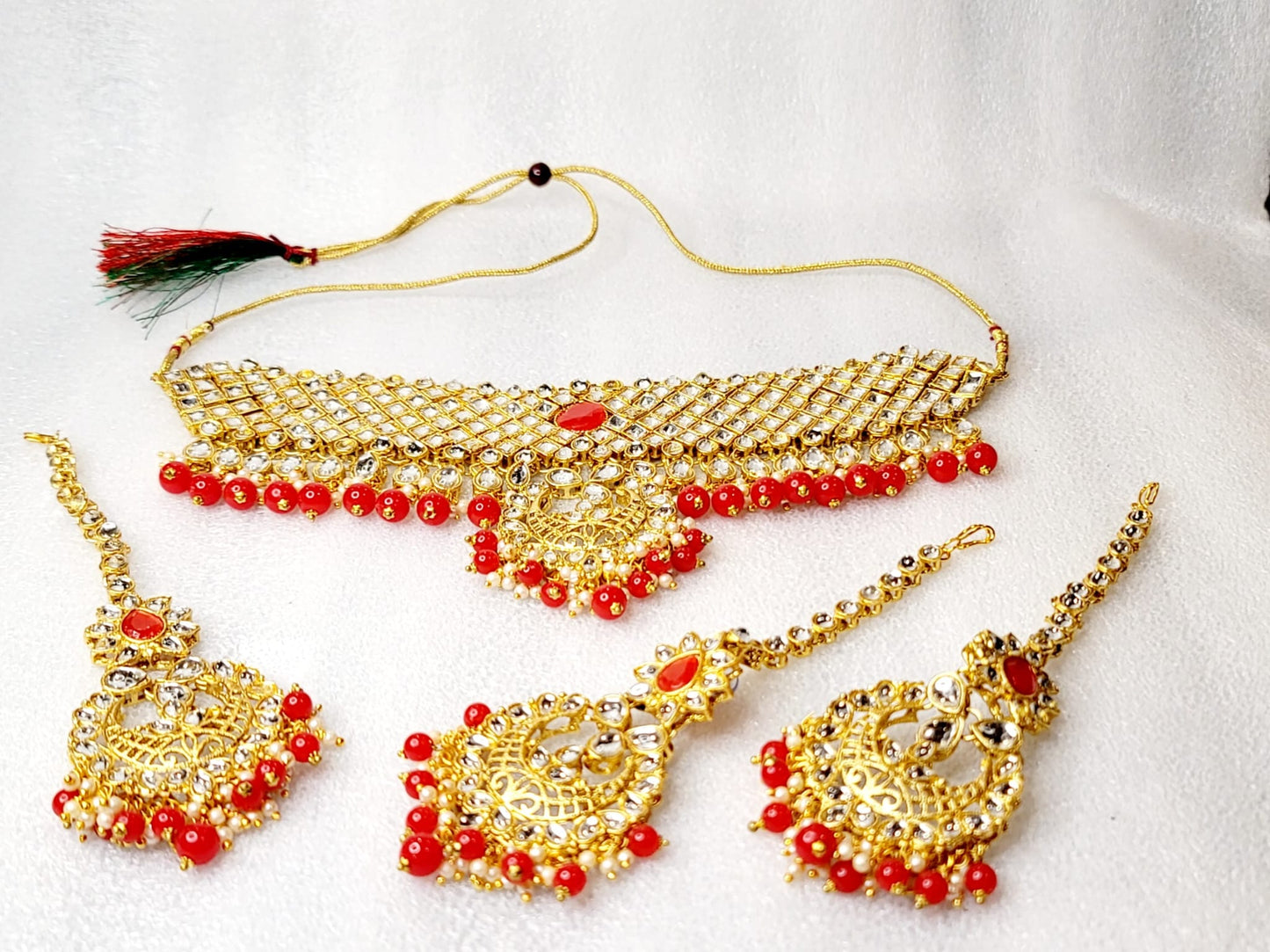 Very Flexible Stylish Necklace Set