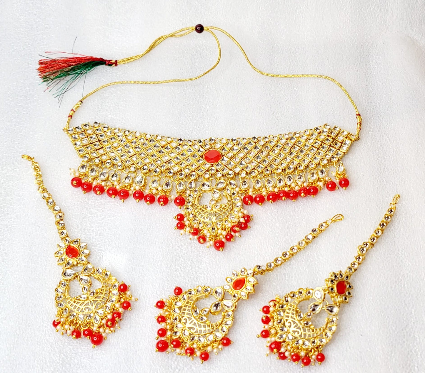 Very Flexible Stylish Necklace Set