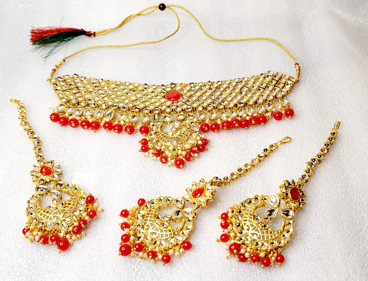 Very Flexible Stylish Necklace Set