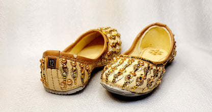Kids Embroidered Punjabi Jutti Gold