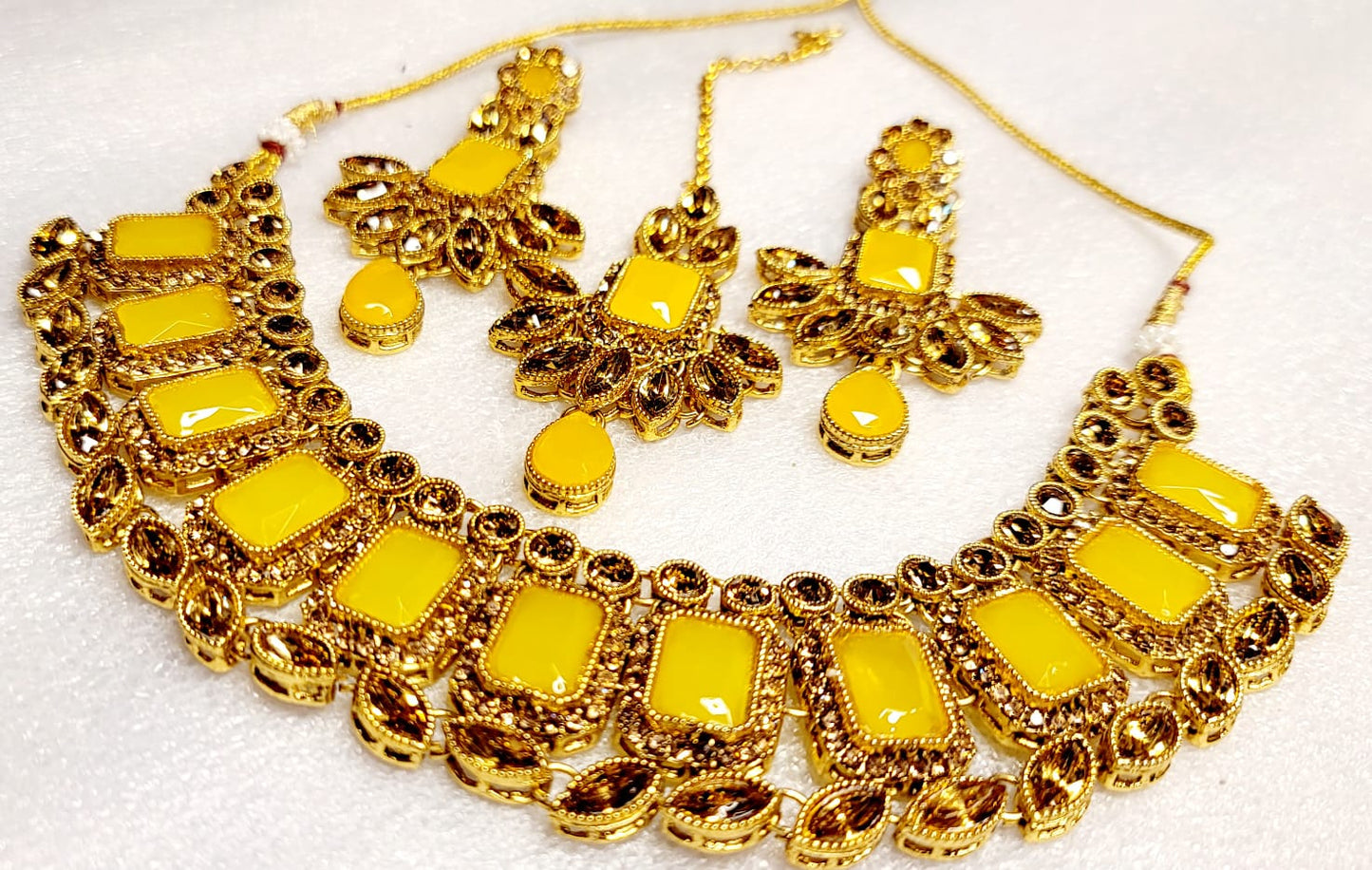 Stylish Real Polki Choker Set (Gold Tone)