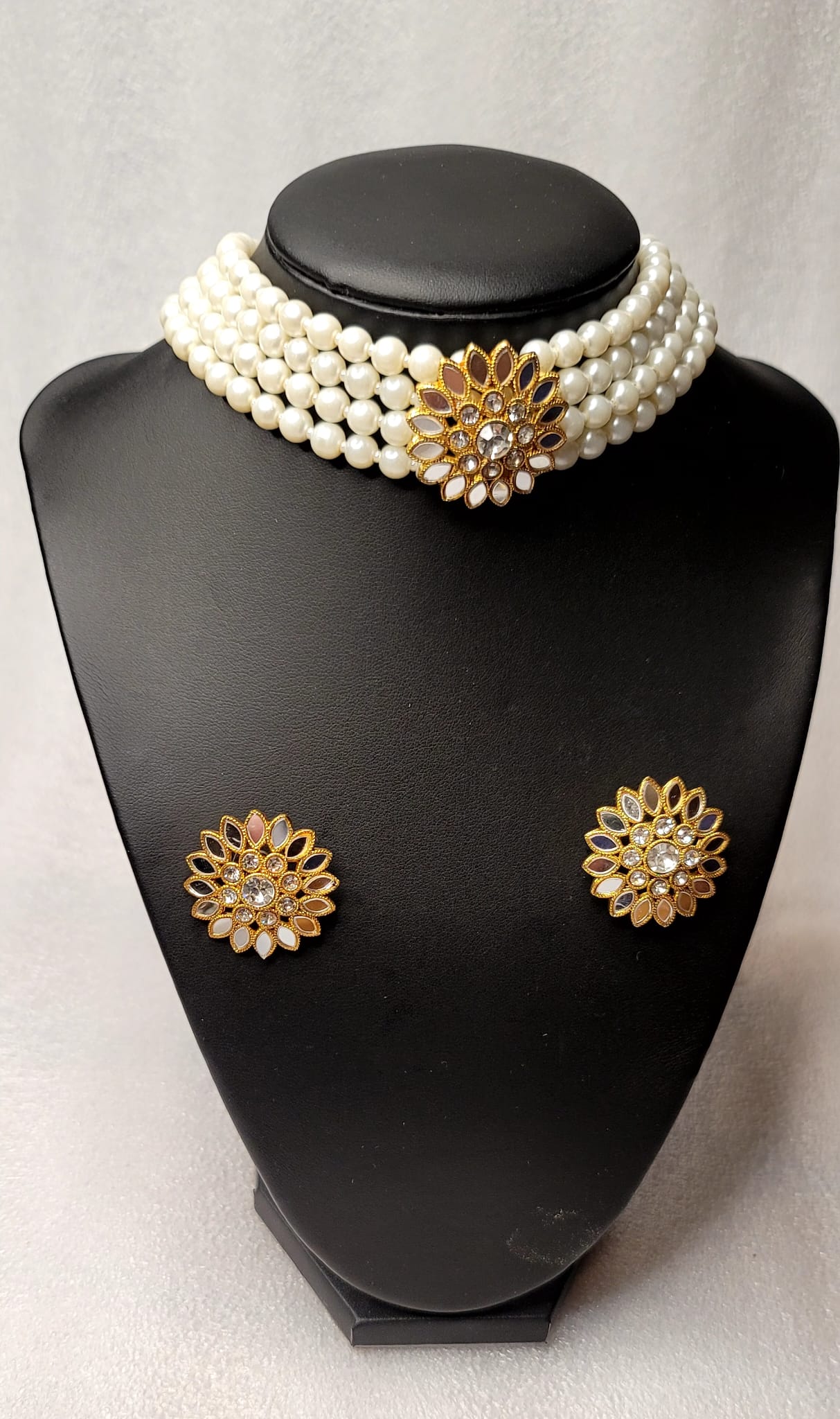 Designer Choker Set With Pearls & Mirror