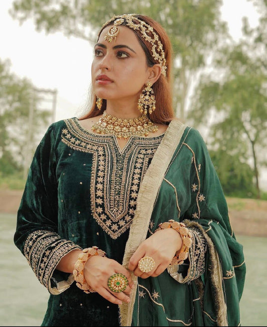 Simi Chahal Velvet Suit (40/42)