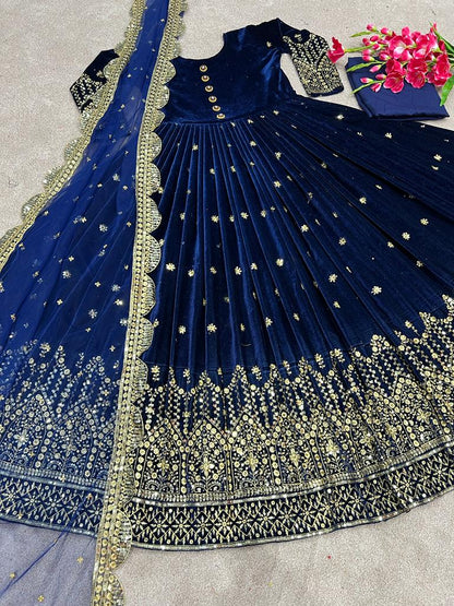 Beautiful Velvet Long Gown Set (40/42)