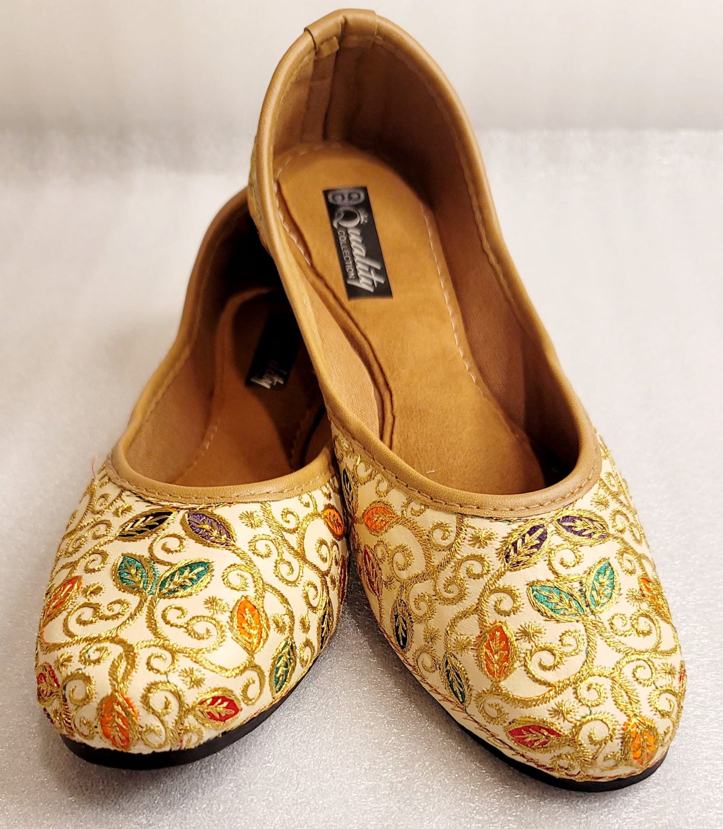 Simple Normal Wear Punjabi Jutti (Goldnish Beige)