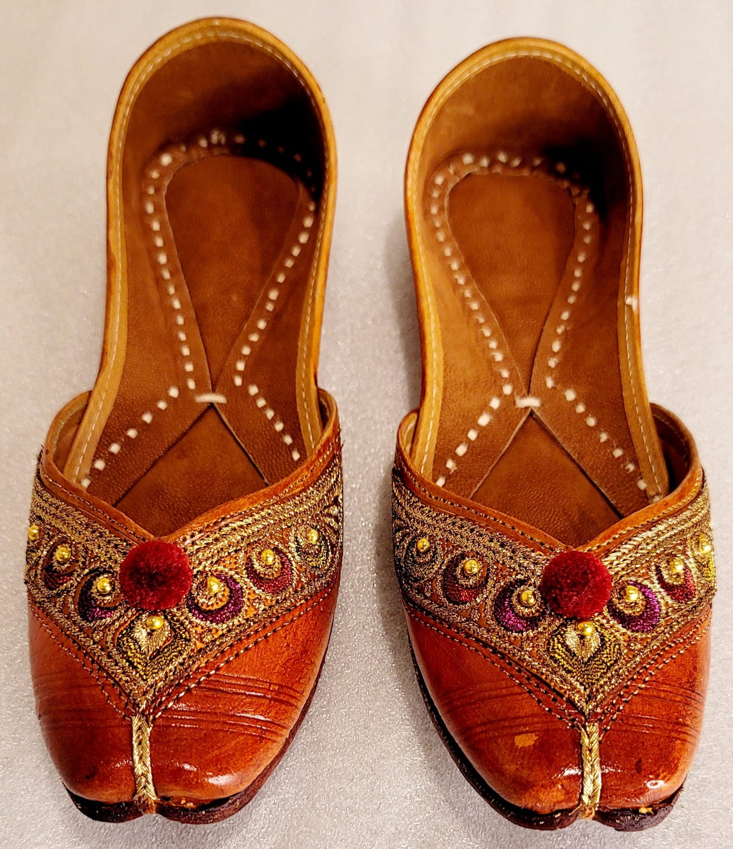 Super Stylish Traditional Look Leather Punjabi Jutti