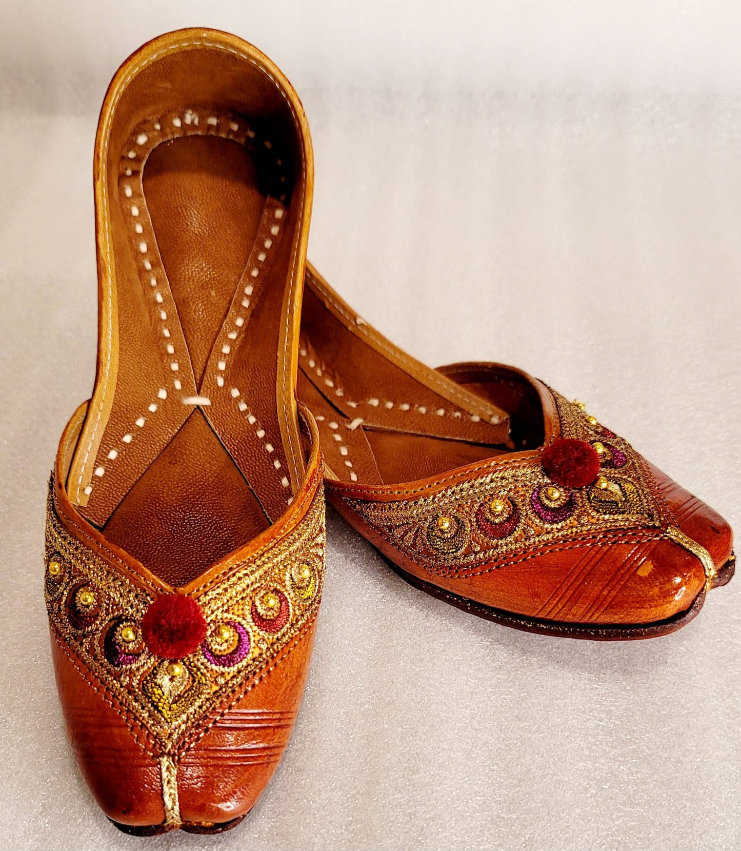 Super Stylish Traditional Look Leather Punjabi Jutti