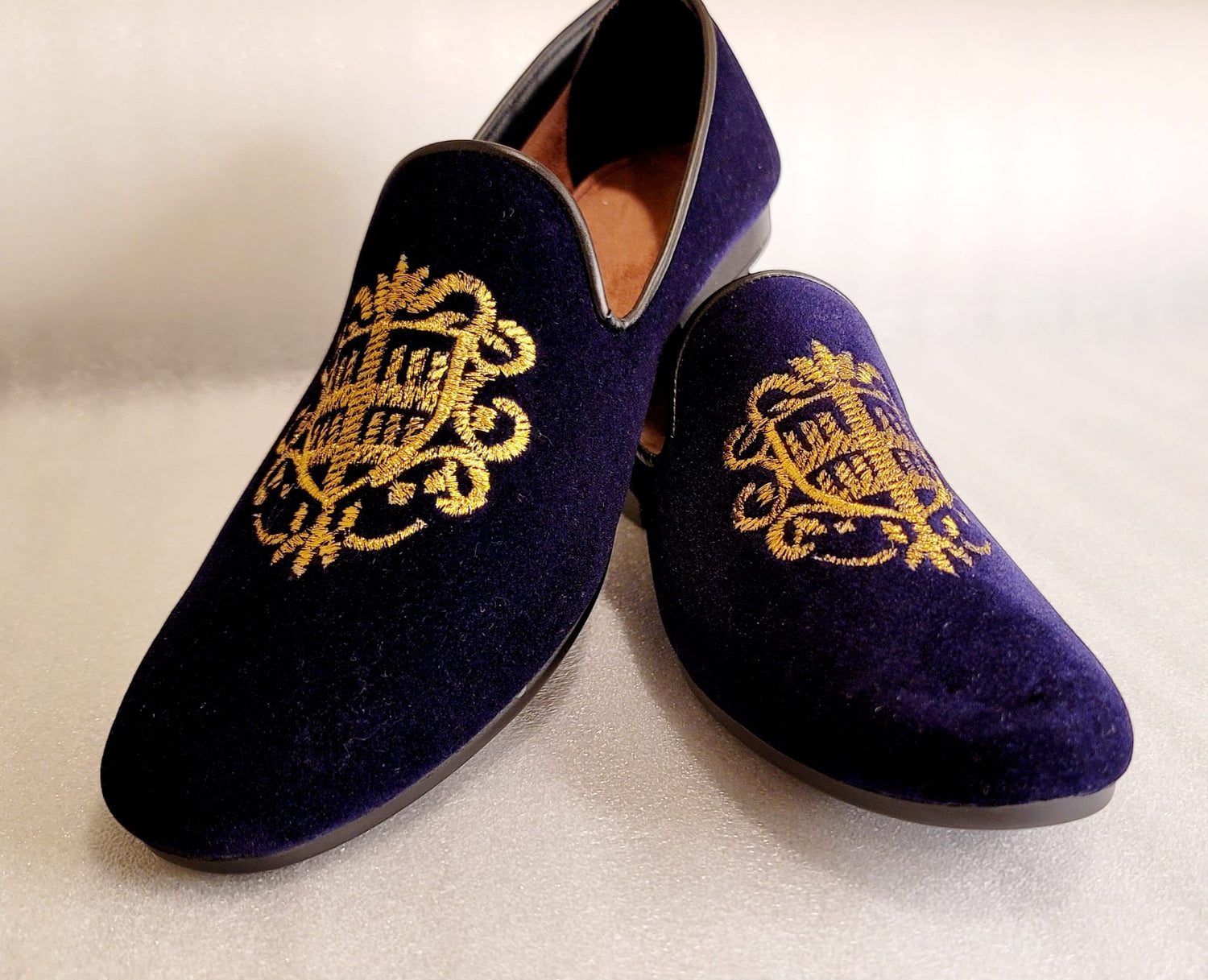 Men's Designer Velvet Loafers/Punjabi Jutti