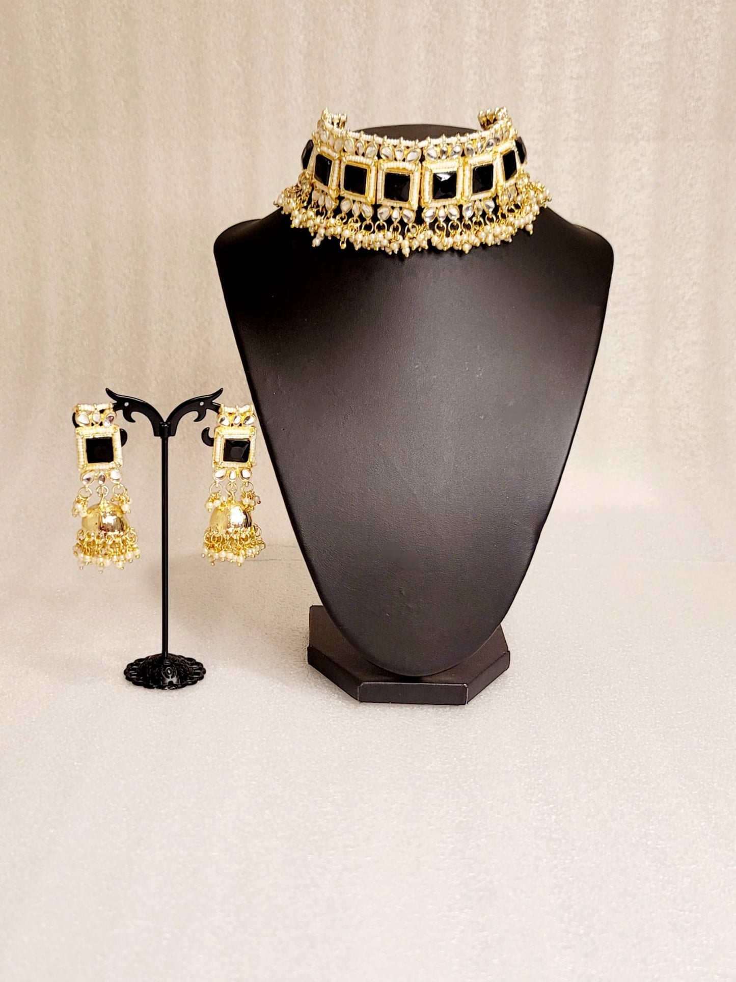 Monalisa Stone & Kundan Stoned Choker Set