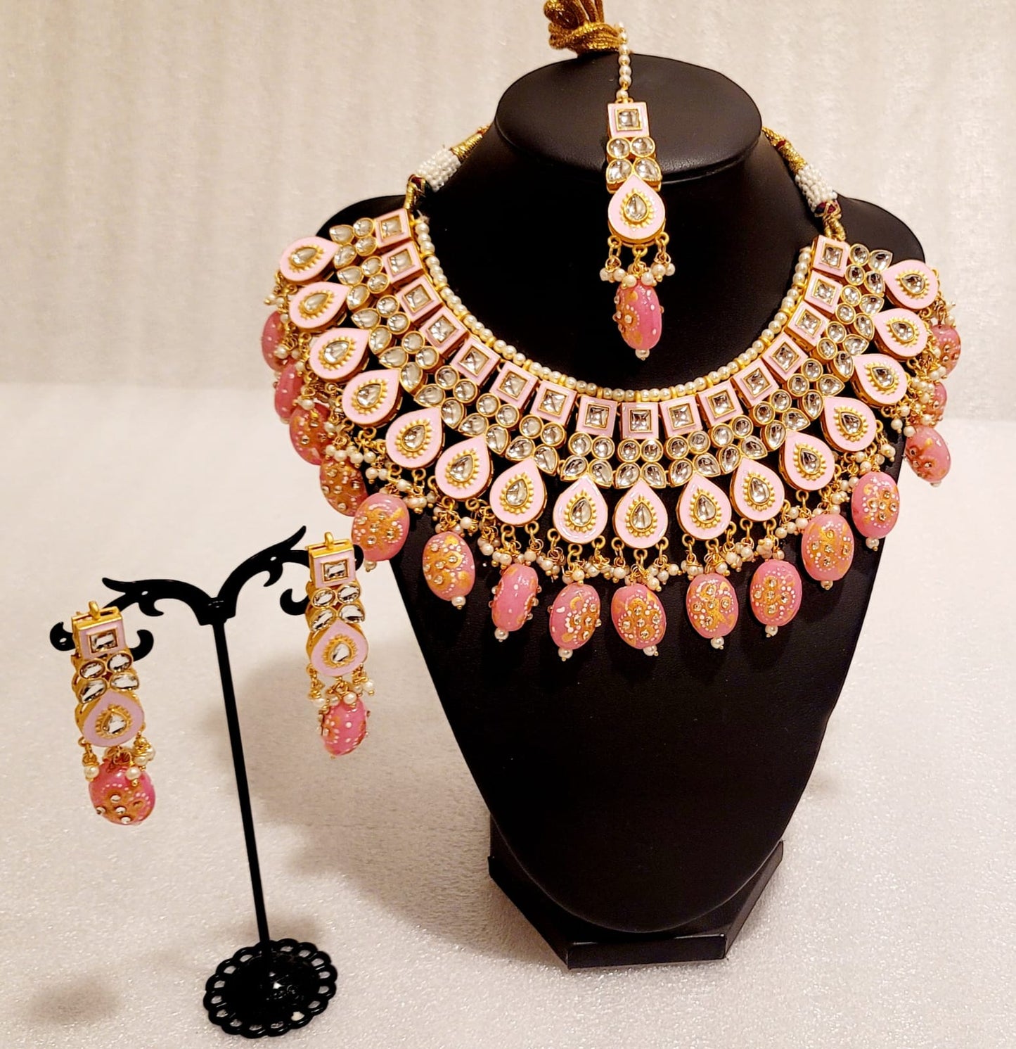 Super Stylish Kundan Meena Set