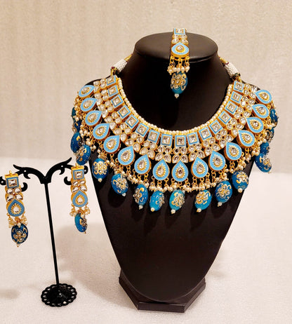 Super Stylish Kundan Meena Set