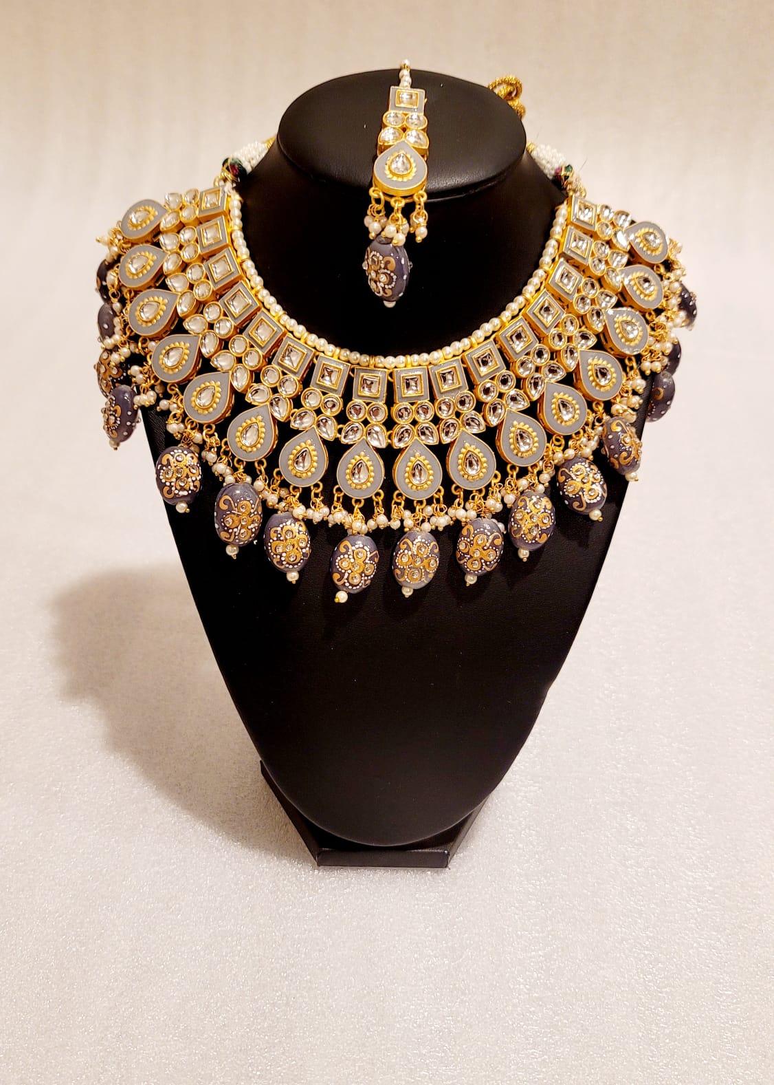 Super Stylish Kundan Meena Set