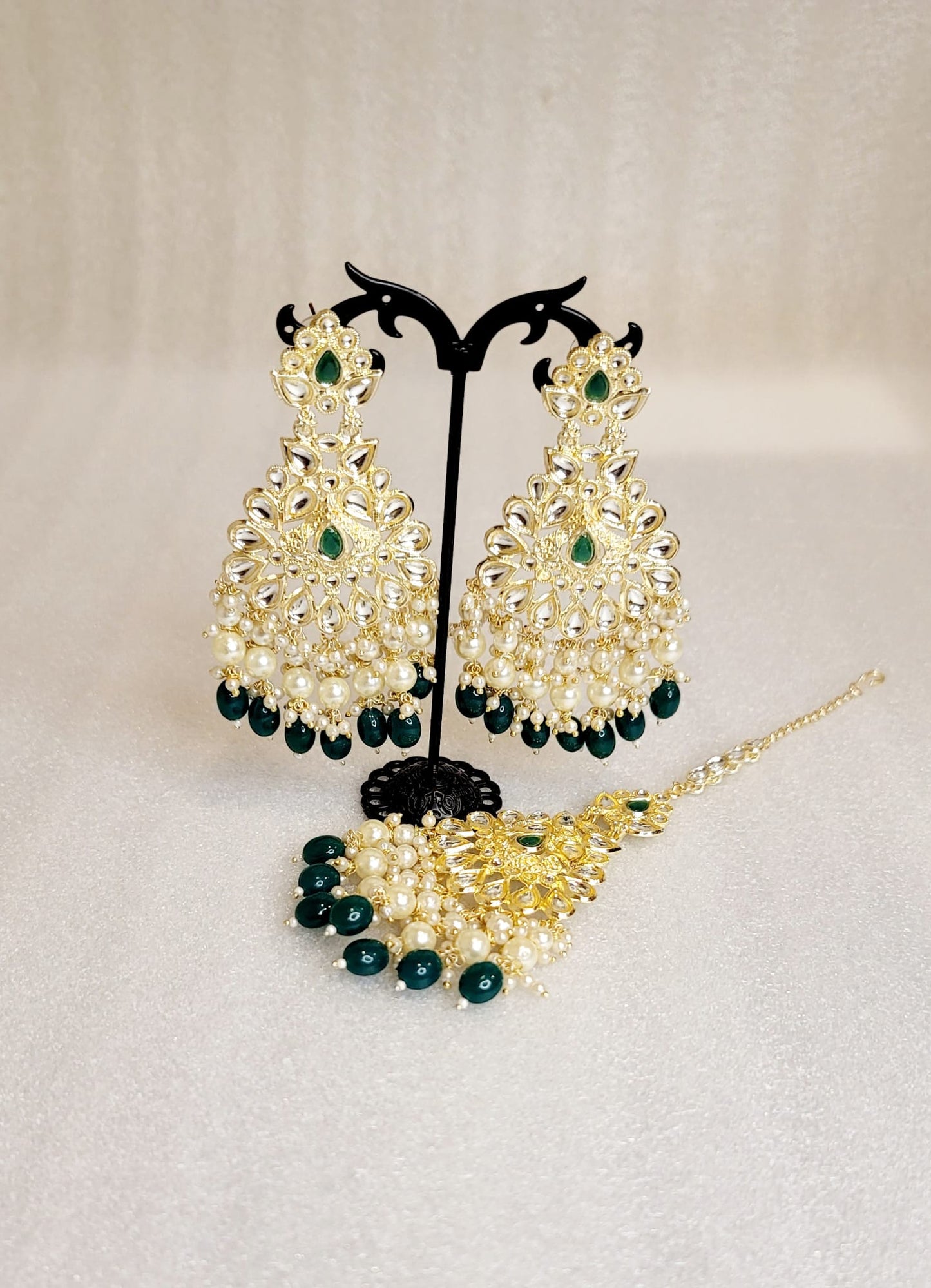 Super Stylish Lightweight Necklace Set