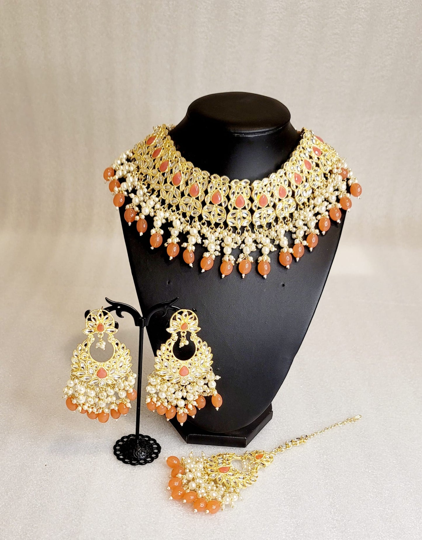 Super Stylish Lightweight Necklace Set
