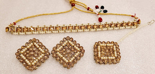 Very Stylish & High End Reverse Polki Choker Set. image 3