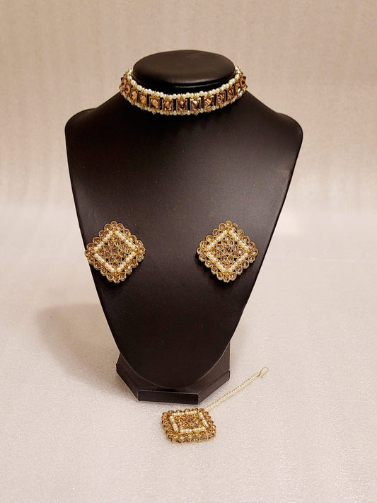 Very Stylish & High End Reverse Polki Choker Set.