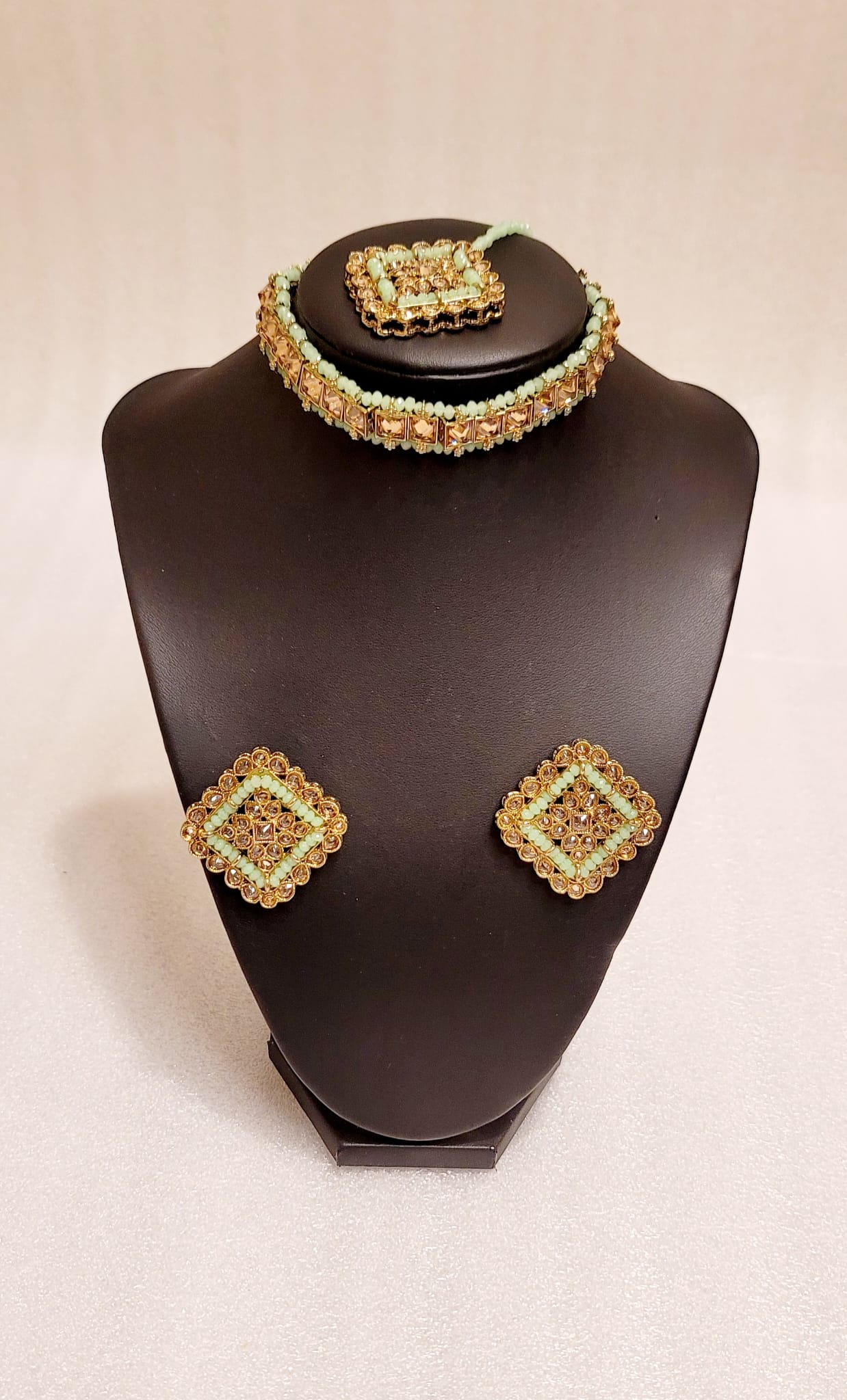 Very Stylish & High End Reverse Polki Choker Set.