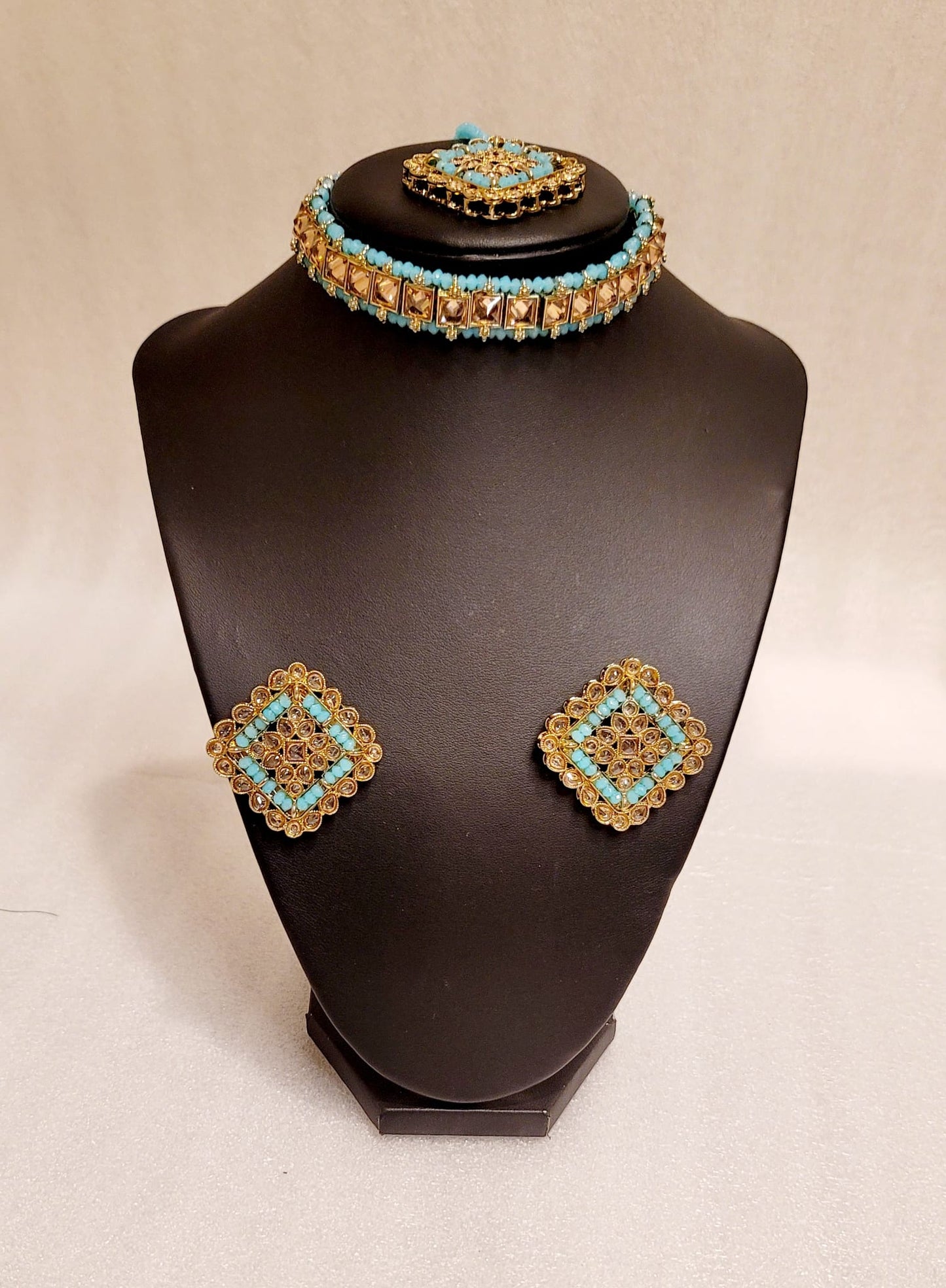 Very Stylish & High End Reverse Polki Choker Set.