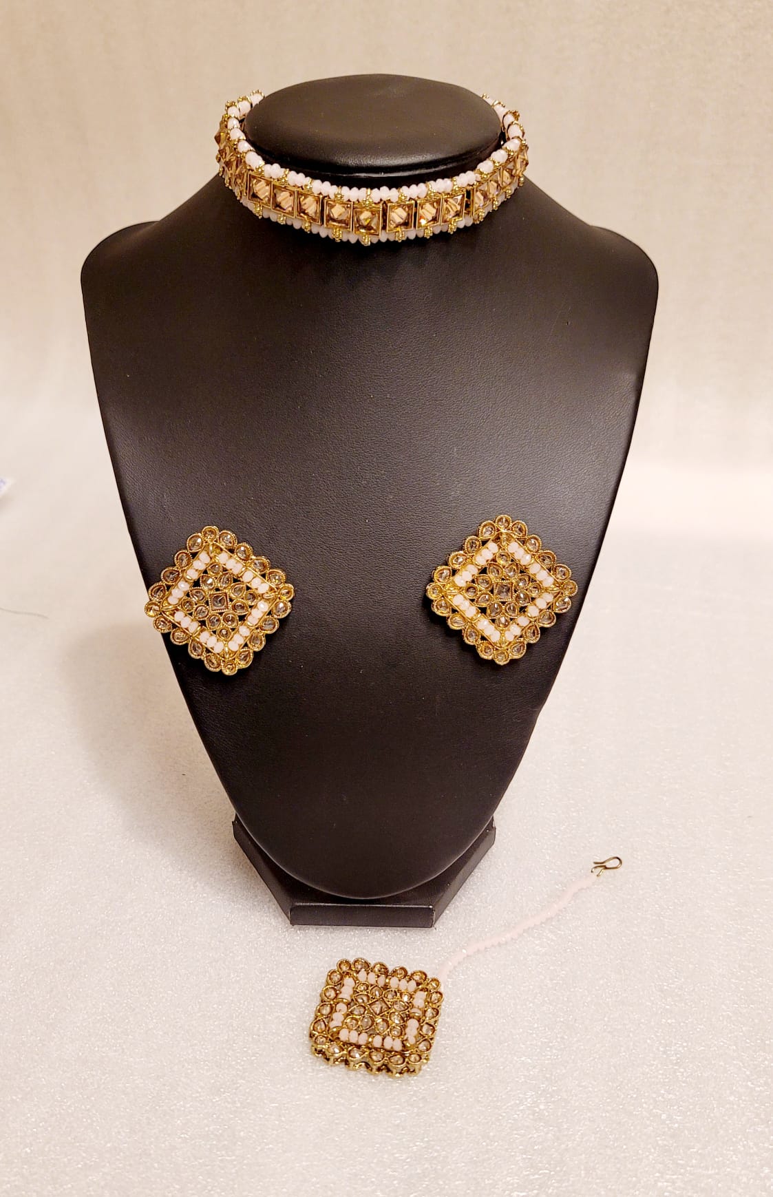 Very Stylish & High End Reverse Polki Choker Set.