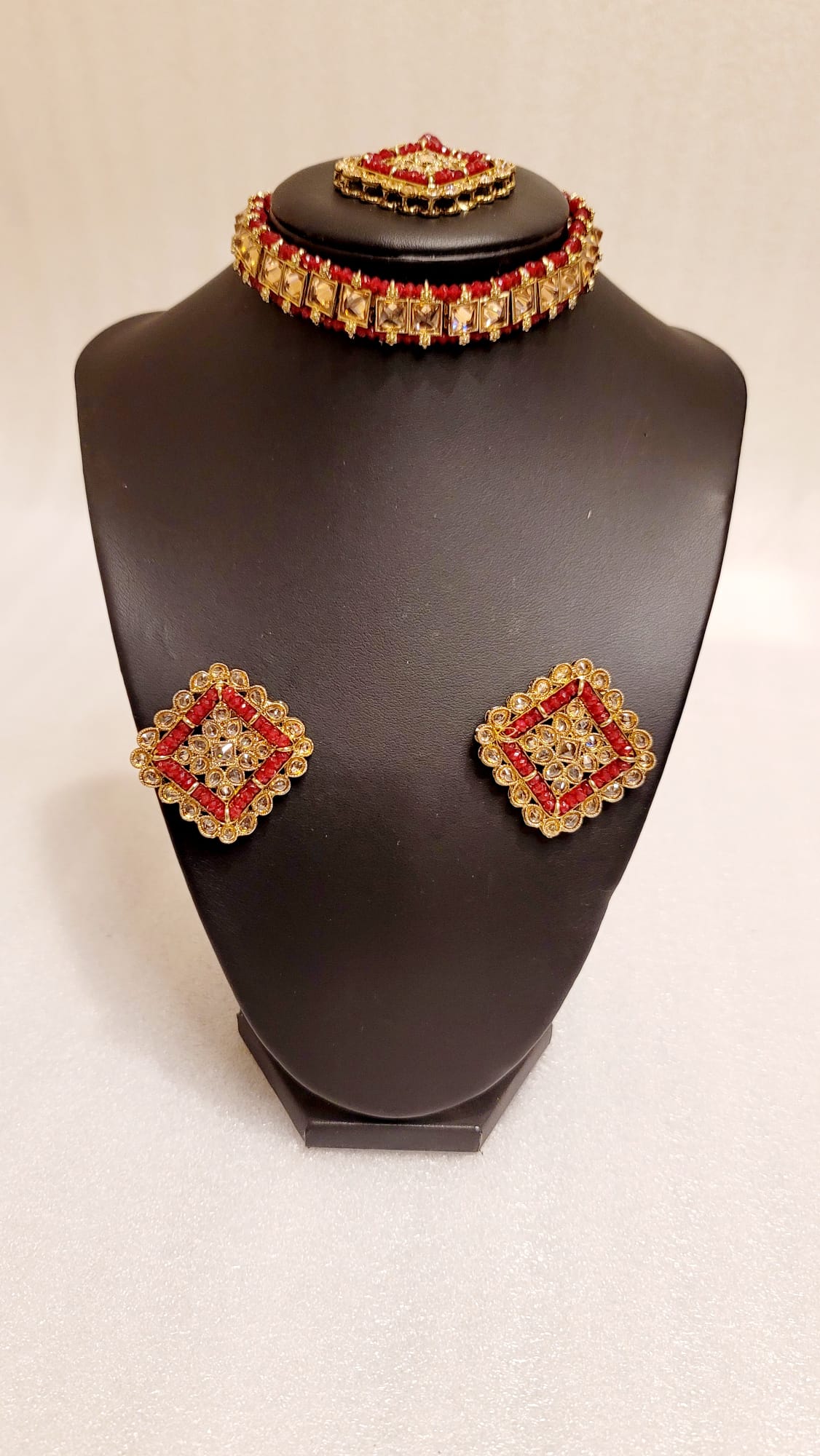 Very Stylish & High End Reverse Polki Choker Set.