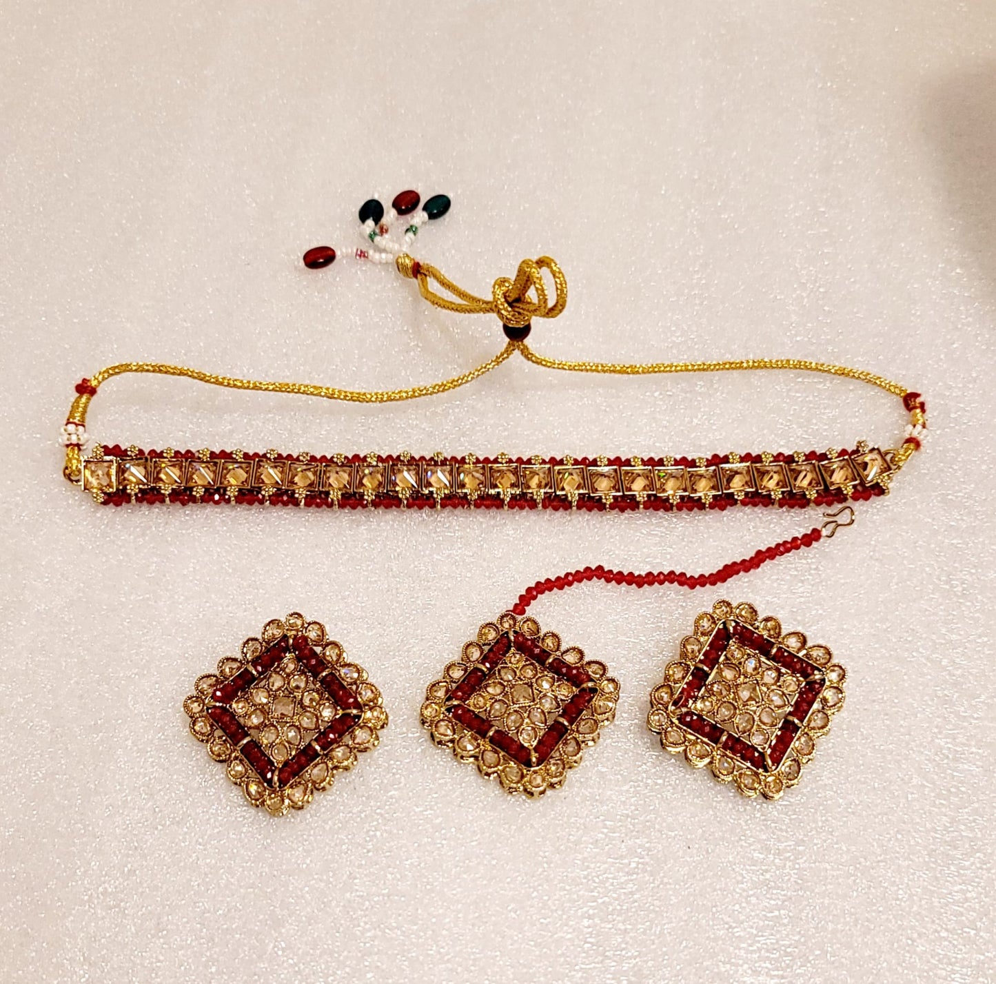 Very Stylish & High End Reverse Polki Choker Set.