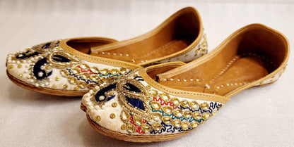 Peacock Concept Stylish Punjabi Jutti