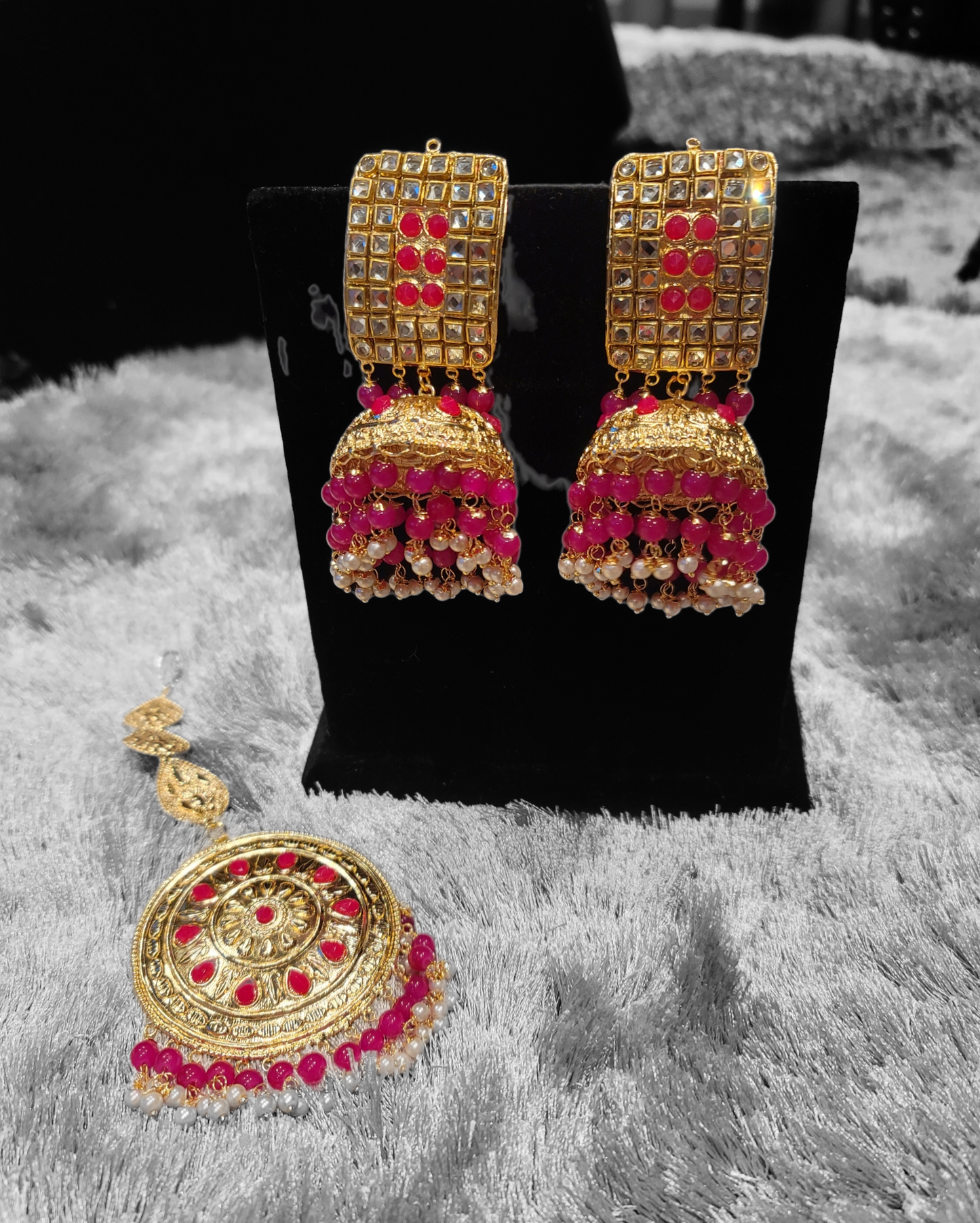 Very lightweight Oversized Jhumkis & Tikka Set