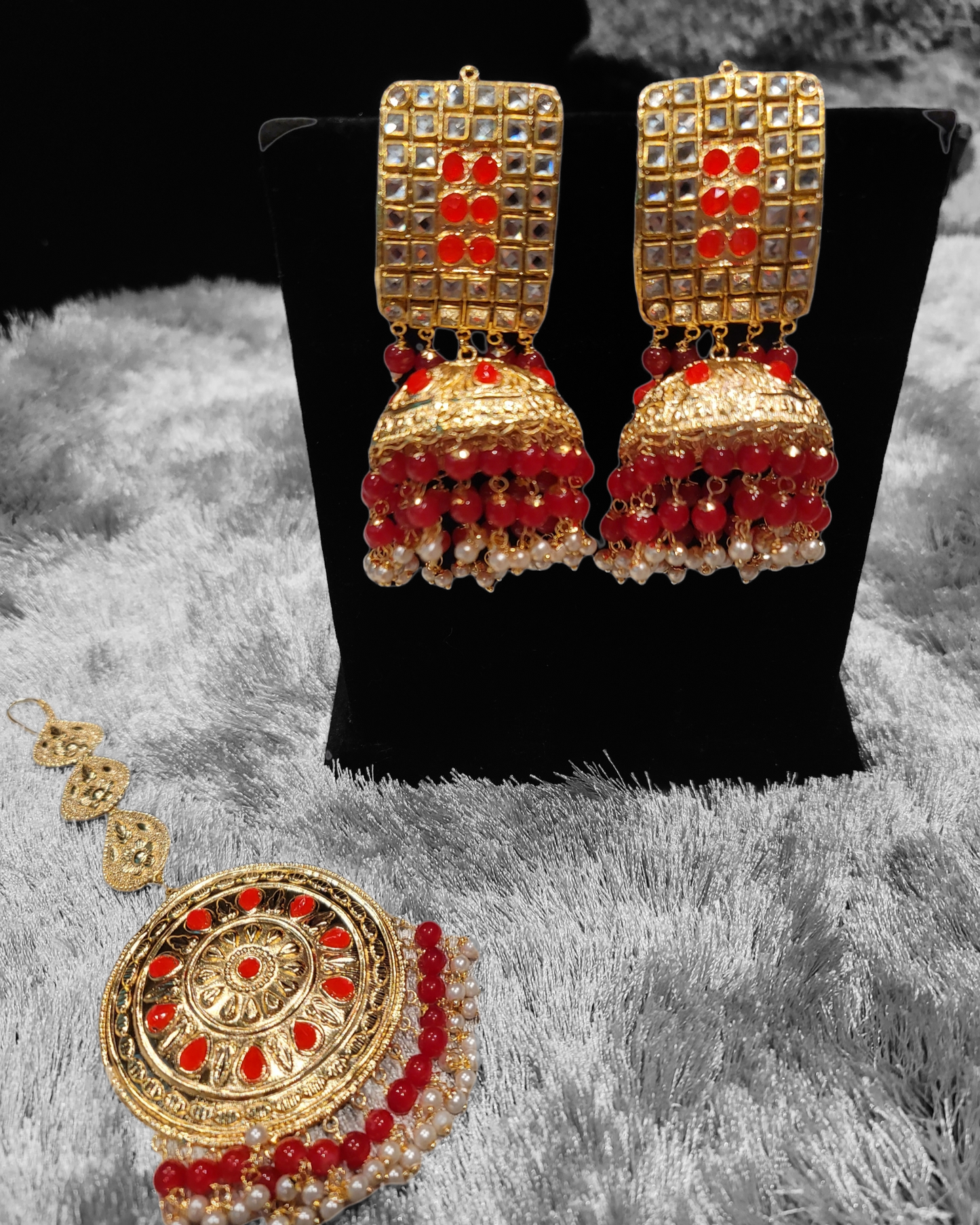 Very lightweight Oversized Jhumkis & Tikka Set