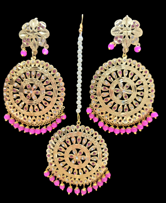 Jadau Earrings & Tika Set image 3