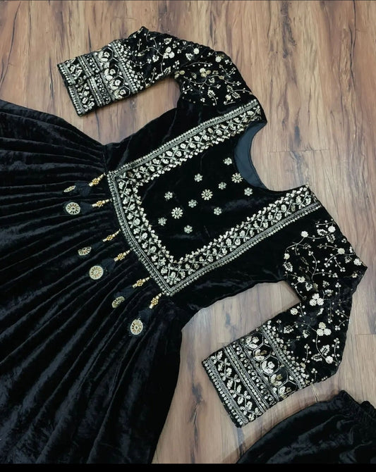 Super Stylish Velvet Gown With Pants & Dupatta image 3