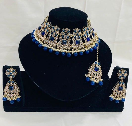 Stylish Necklace Set (Affordable)