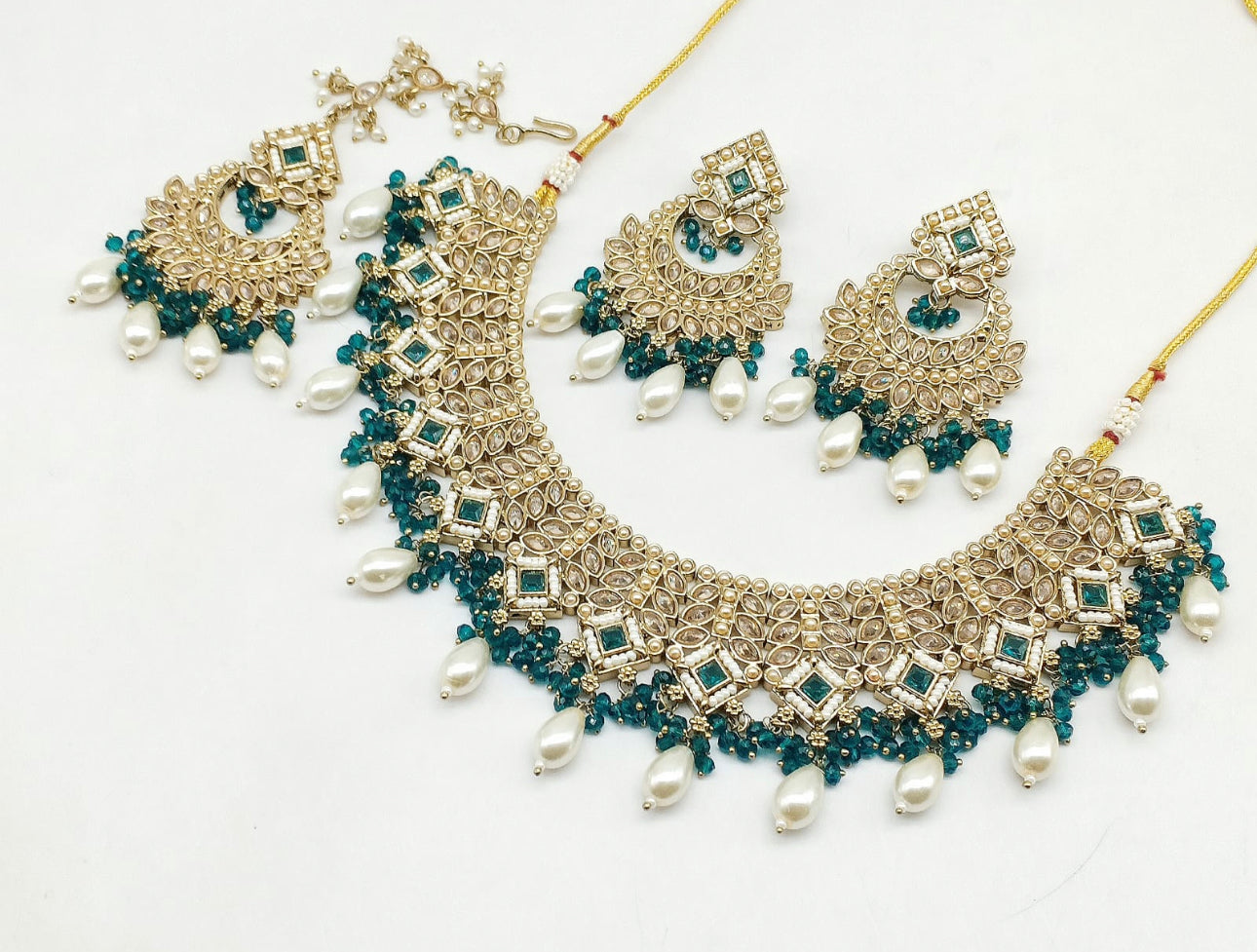 Super Stylish Reverse Polki Choker Set