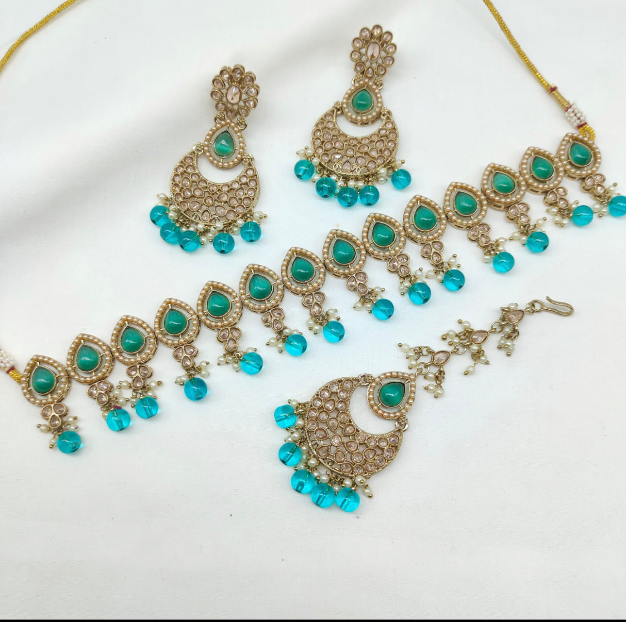 Stylish Choker Set With Polki & Monalisa Beads