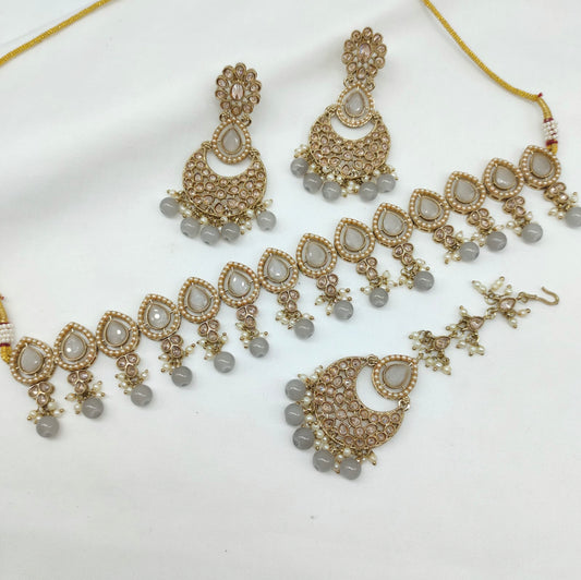 Stylish Choker Set With Polki & Monalisa Beads